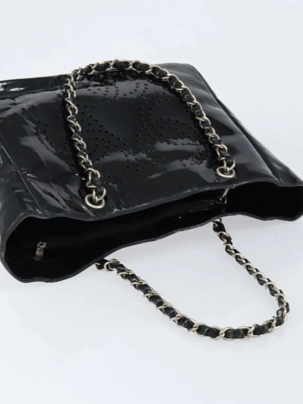CHANEL brand	chanel color	black